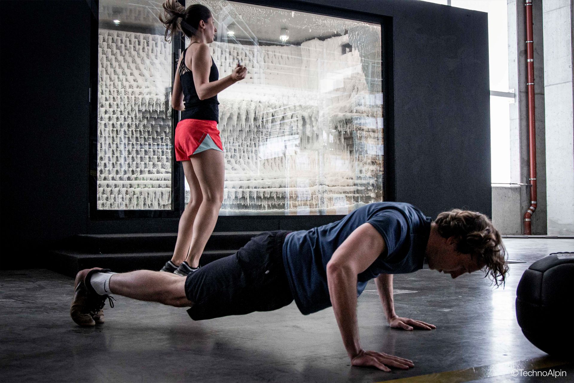 SnowRoom-Fitness-Workout